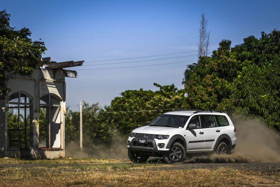  Mitsubishi Pajero Dakar OutDoor 2016 года  (фото 10 из 30)